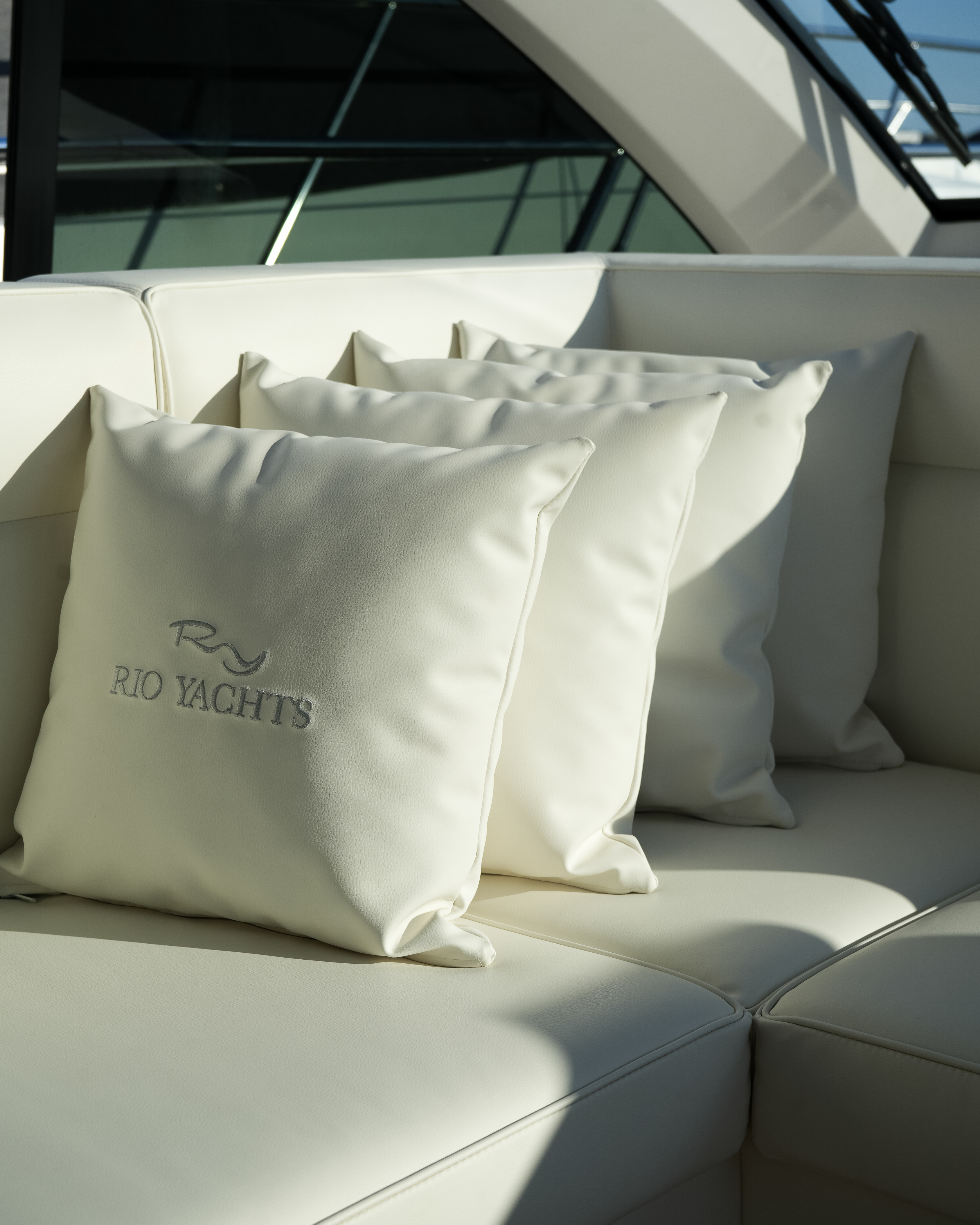 Rio Yachts 58 - 15 pax